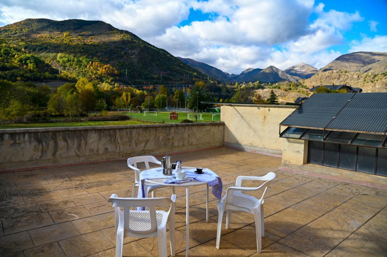 Casa Guineu Appartement Esterri d'Àneu Buitenkant foto